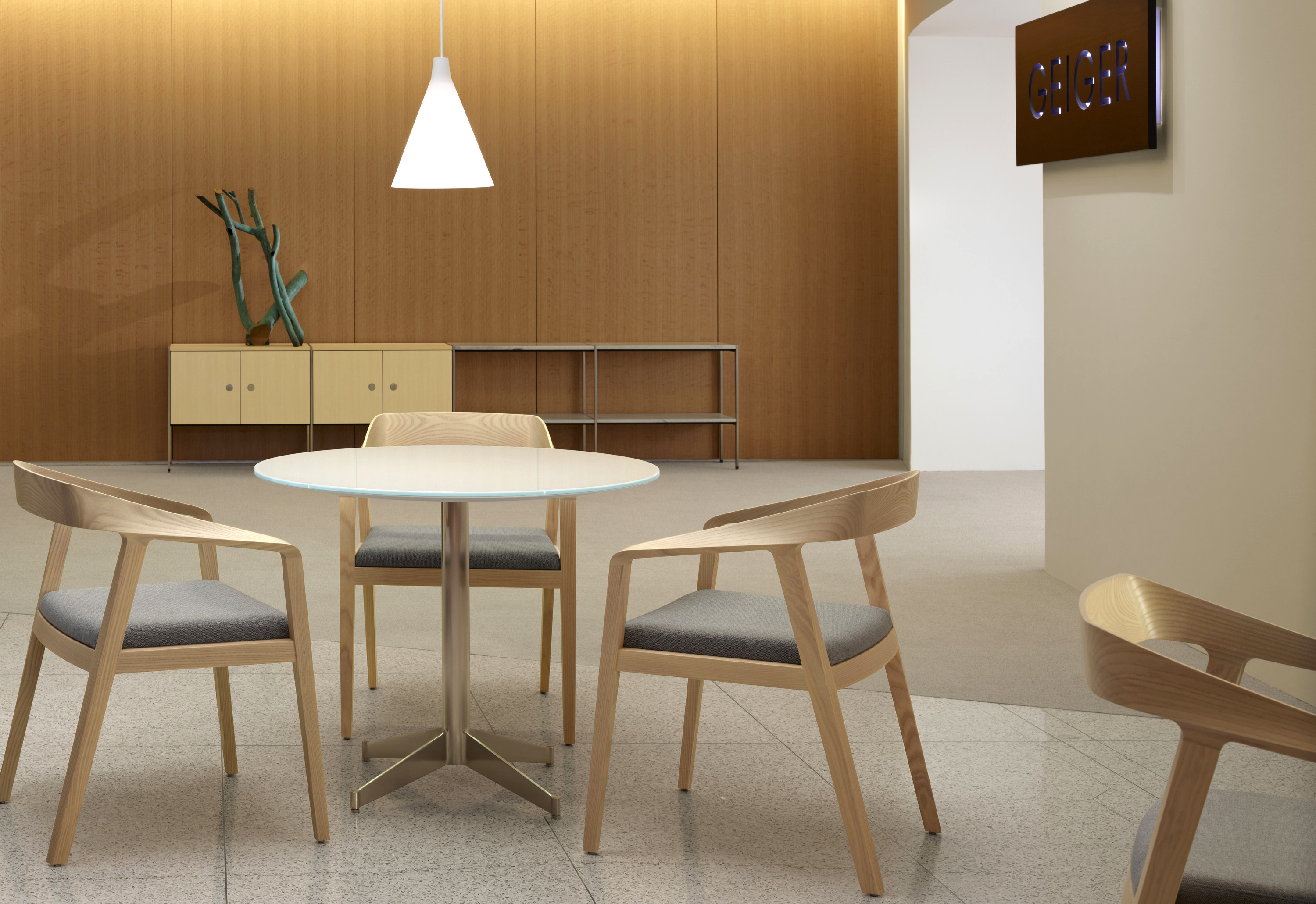 开云（中国） - 坐具|餐椅|办公家具|设计师家具|扭转会客椅